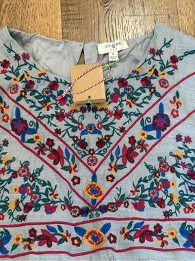UMGEE Gray  blouse with Colorful Embroidery Size M